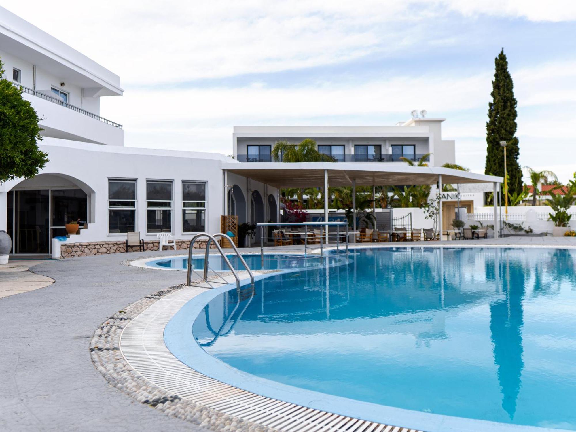 Manos Pension Faliraki Buitenkant foto