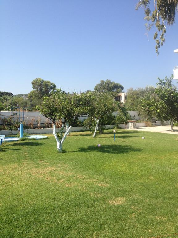 Manos Pension Faliraki Buitenkant foto