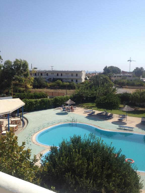 Manos Pension Faliraki Buitenkant foto