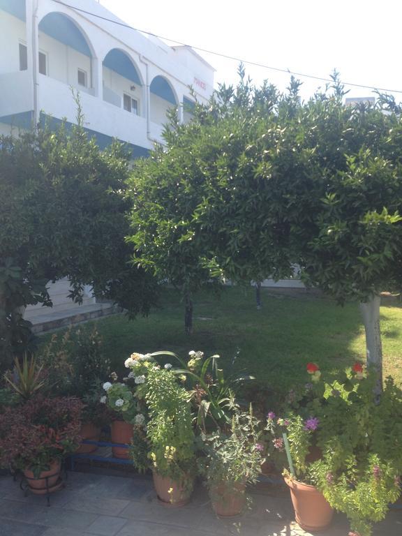 Manos Pension Faliraki Buitenkant foto