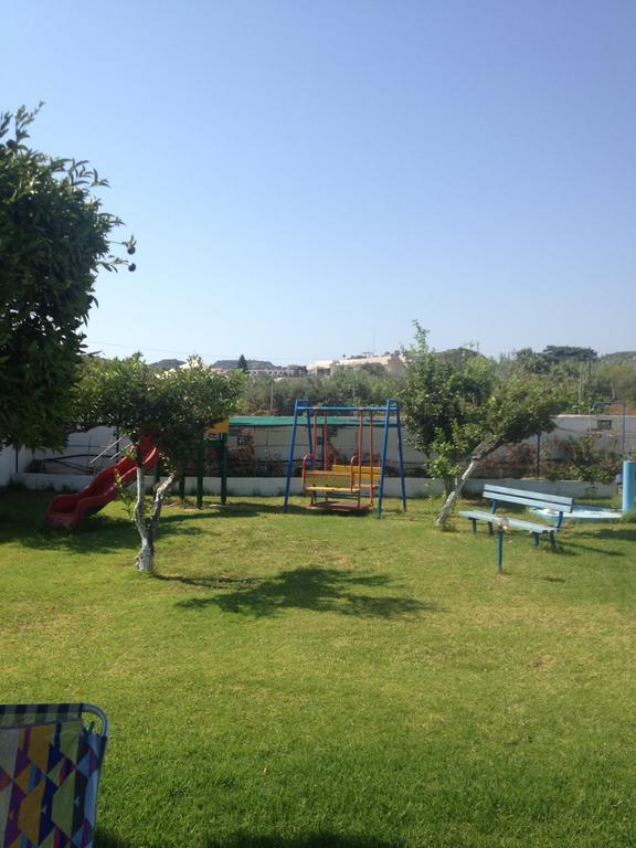 Manos Pension Faliraki Buitenkant foto